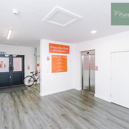 Stunning Two Bed Apartment By Purestay Short Lets & Serviced Accommodation Manchester With Free Parking & Wifi Exterior photo